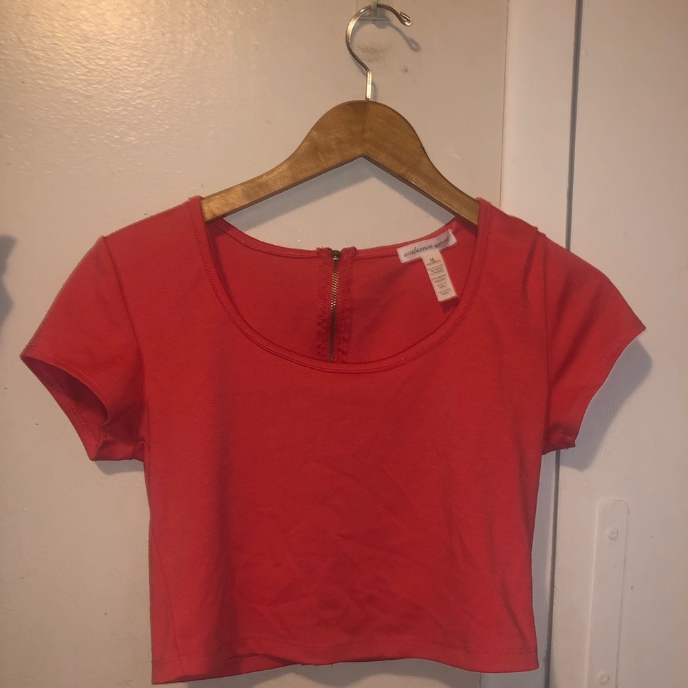 Crop-top